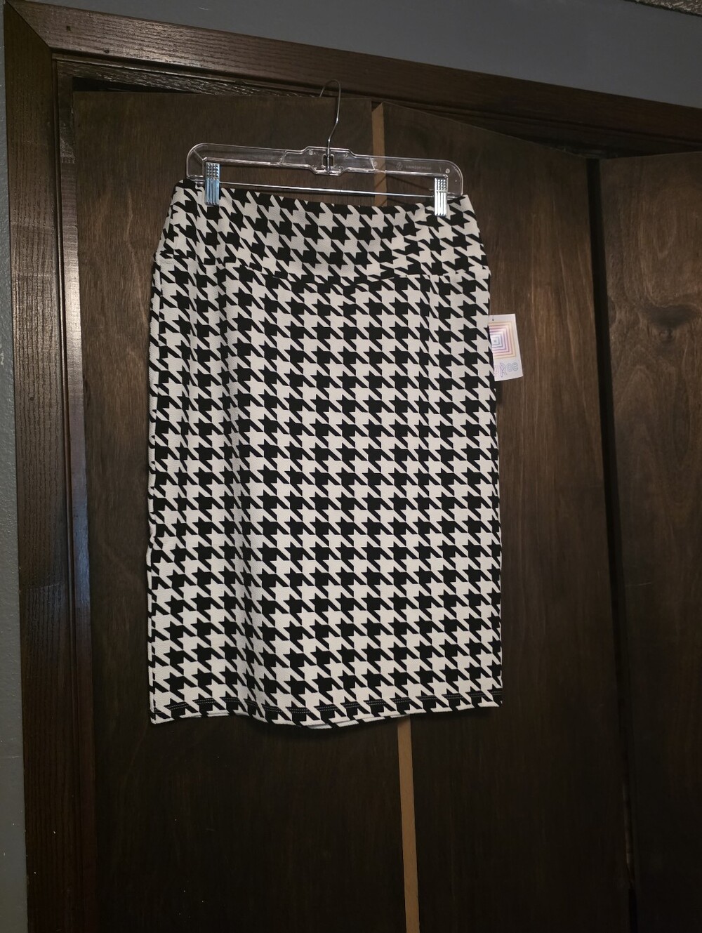 LuLaRoe Black and White Houndstooth Pencil Skirt